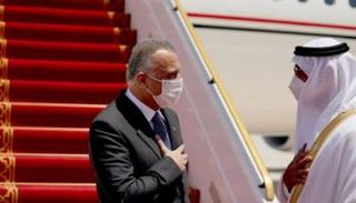 الشيخ محمد بن زايد آل نهيان خلال لقاء سابق مع الكاظمي