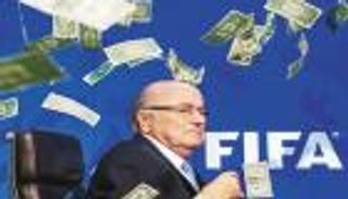 حقائب سوداء ورشى وتزوير.. 5 قضايا تجسد تغلغل الفساد في كرة القدم