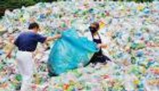 علماء يحولون البلاستيك إلى مصدر جديد للوقود