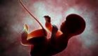 عملية إخصاب تنتهي بـ"كابوس".. بشرة المولودة تكشف مفاجأة