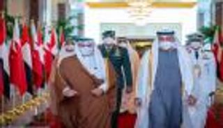 محمد بن زايد يستقبل ولي عهد البحرين
