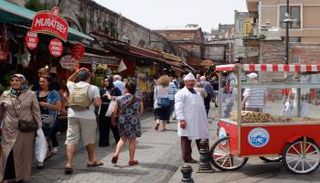 البطالة في تركيا تتراجع للشهر الثالث
