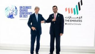 جانب من لقاء الدكتور سلطان بن أحمد الجابر وجون كيري