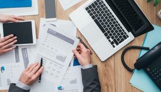 قانون برتغالي يفرض على المدراء عدم الاتصال بموظفيهم بعد العمل