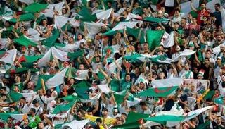 جماهير الجزائر ترعب منتخب بوركينا فاسو