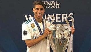 أشرف حكيمي نجم منتخب المغرب