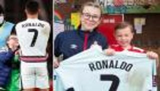 خطة محكمة.. كيف اقتنصت طفلة أيرلندا قميص كريستيانو رونالدو؟