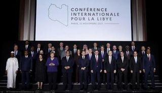 صورة جماعية للمشاركين بمؤتمر باريس حول ليبيا 