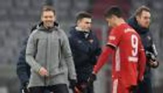 معاناة أم أنانية؟ ليفاندوفسكي يثير الجدل بشأن مدرب بايرن ميونخ