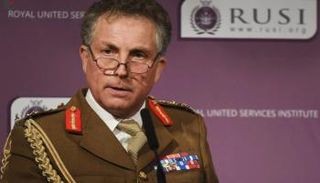 رئيس أركان الجيش البريطاني الجنرال نيكولاس كارتر