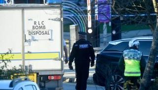 عناصر من الشرطة في موقع الحادث