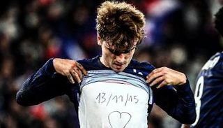 احتفال أنطوان جريزمان في لقاء فرنسا وكازاخستان