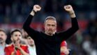 تصفيات كأس العالم أوروبا.. ماذا قال إنريكي بعد تأهل منتخب إسبانيا؟