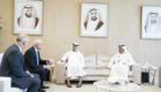 خالد بن محمد بن زايد يجتمع مع رؤساء شركات "إكسون موبيل" و"أوكسيدنتال" و"توتال"