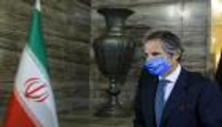 إيران ترضخ وتدعو مدير الوكالة الدولية لزيارة طهران