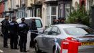 انفجار ليفربول "إرهابي".. ما علاقة راكب السيارة؟