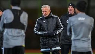 فان مارفيك مدرب منتخب الإمارات