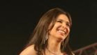 4 صور للراقصة دينا تضع جمهورها في حيرة كبيرة