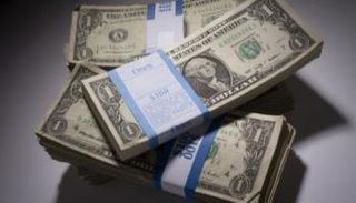  الدولار يسترد عرشه ورهان المستثمرين عليه