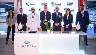 سند توقع اتفاقية تمويل مع بنك أبوظبي الأول بقيمة 100 مليون دولار أمريكي