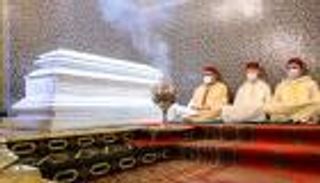 العاهل المغربي يحيي ذكرى وفاة الحسن الثاني