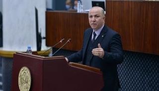 رئيس الوزراء الجزائري خلال مناقشة موازنة 2022 في البرلمان