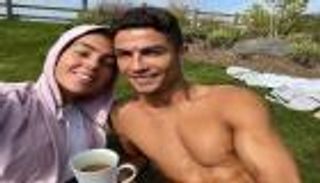 ذهب وألماس وسيارات.. مقتنيات باهظة في منزل رونالدو وجورجينا