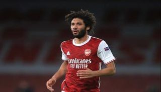 محمد النني لاعب أرسنال الإنجليزي