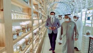 الشيخ محمد بن راشد آل مكتوم يزور جناحي المغرب والمملكة المتحدة