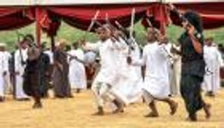 اليوم الوطني العماني.. "الرزحة" و"التغرود" و"البرعة" فنون شعبية خالدة