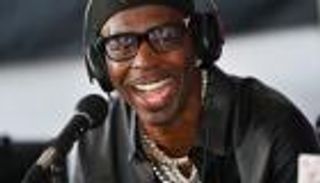 بـ3 طلقات في محل حلويات.. مقتل نجم الراب يونغ دولف