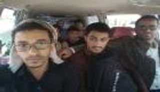 من عدن إلى تعز.. مبادرات شعبية لتوصيل طلاب الجامعات مجانا