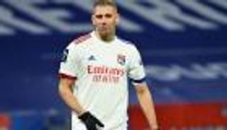 "وفاء" سليماني يؤزم موقفه قبل الدور الفاصل لتصفيات المونديال