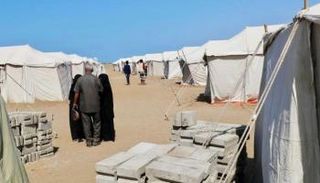 مخيم في مديرية الخوخة