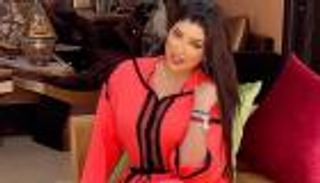 فيديو.. دنيا بطمة تثير الجدل بـ"ماسك" للوقاية من كورونا