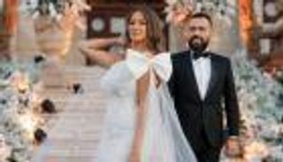 فيديو وصور.. خالد عليش يحتفل بزفافه على المذيعة ميرهان عمرو