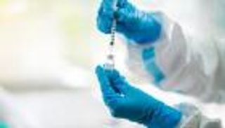 ماذا يحدث لفاعلية لقاح كورونا بعد 6 أشهر؟