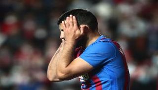 سيرجيو أجويرو مهاجم برشلونة 