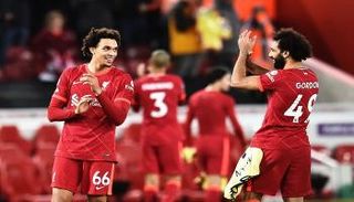 محمد صلاح بقميص جوردون 