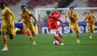 برشلونة وبنفيكا في دوري أبطال أوروبا