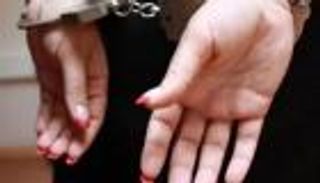 إيرانية تقتل زوجها وتدفنه تحت السرير.. الزواج الثاني يكشف الجريمة