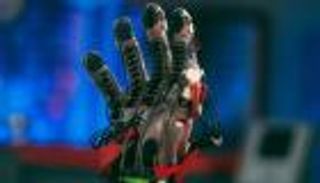 "ميتا" تكشف عن قفاز سحري.. شعور حقيقي باللمس في العالم الافتراضي