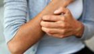 الحكة.. جرس إنذار لأمراض خطيرة