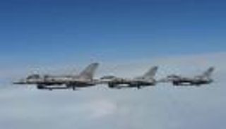 ضربات التحالف بمأرب والبيضاء.. مقتل 110 إرهابيين وتدمير 12 آلية