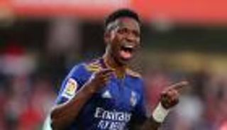 فينيسيوس يحلم بمكانة رونالدو وراموس في ريال مدريد