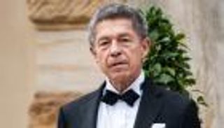 حزن وهجوم كبيران.. مقابلة صحفية نادرة لزوج ميركل