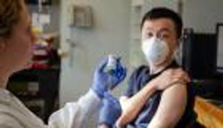 الصين تقدم 2.4 مليار جرعة لقاح ضد كورونا