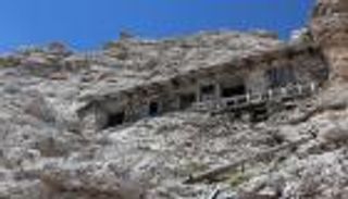 يعود للحرب العالمية الأولى.. ملجأ جنود يجذب سياح الجبال بإيطاليا