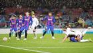 تحليل برشلونة ضد بنفيكا.. تشافي يسقط في أول اختبارات دوري الأبطال