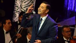 المغني المصري مدحت صالح